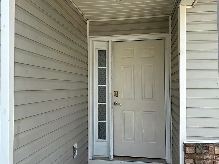203 Camelot Pl — Photo 5