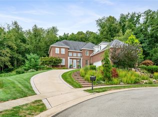 1329 Hemlock Dr, North Huntingdon, PA 15642