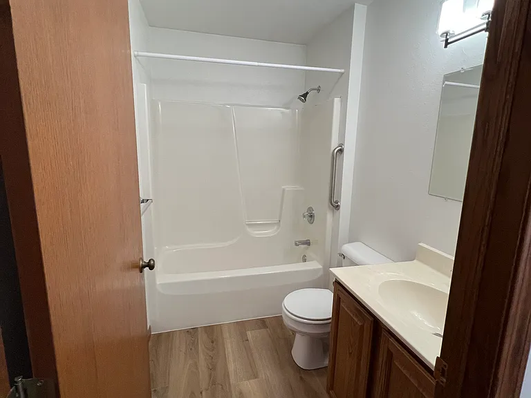 1505 Hoover St #B — Photo 14