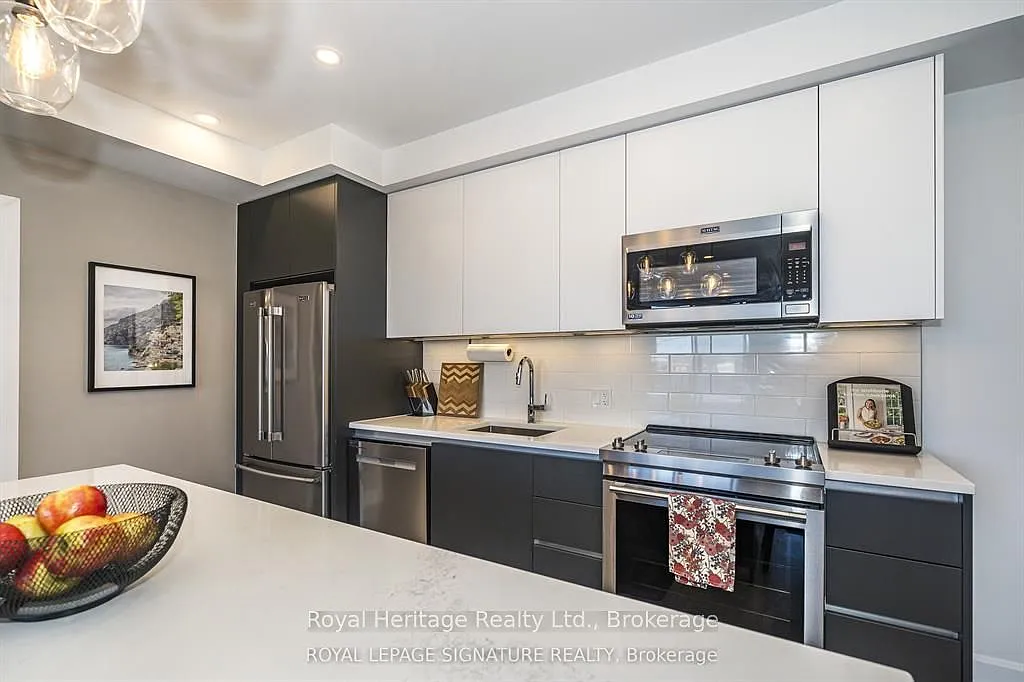 East City Condos — Photo 1