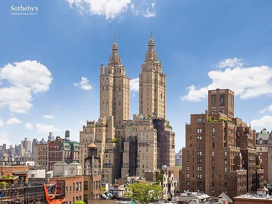 Sold by Sotheby's International Realty | media 5