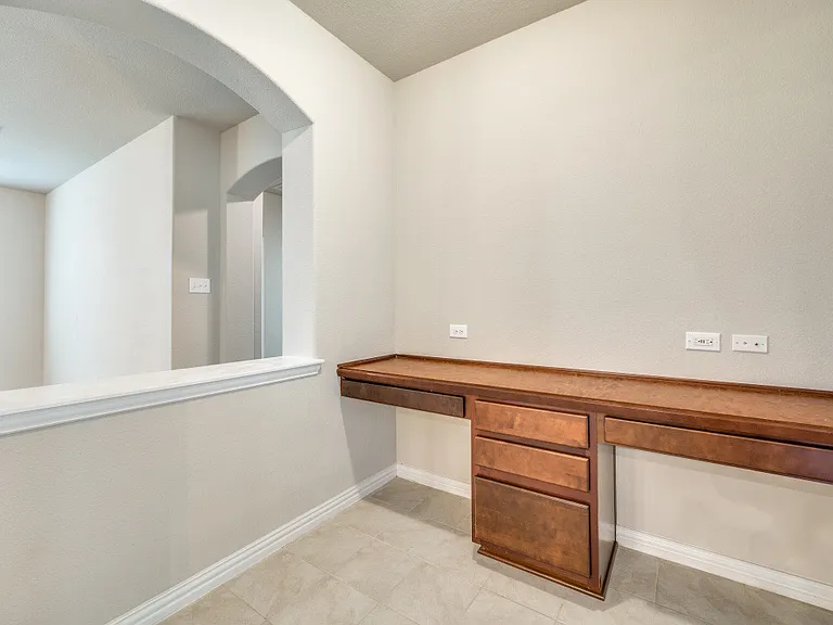 2028 Barx Dr — Photo 6