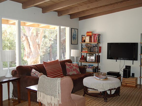 4th image of 8805 Skyline Dr
