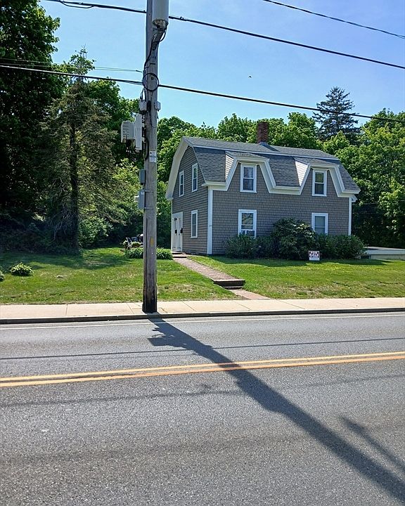 1st image of 210 Court St