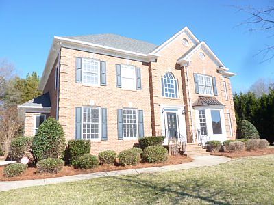 Elegant Full Brick 2.5 Story