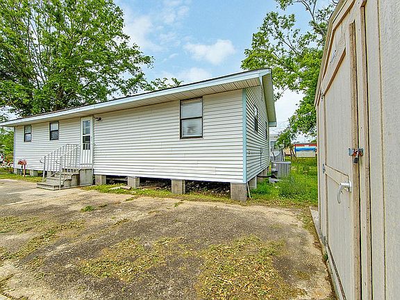 2nd image of 118 Helena Dr