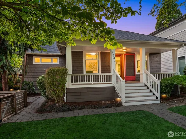 8543 Ashworth Avenue N, Seattle, WA 98103