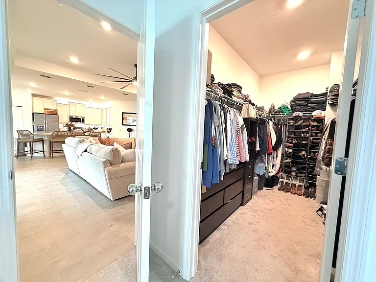 9797 Giada Dr — Photo 28