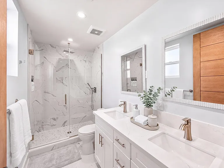 1714 Del Valle Ave #B — Photo 5