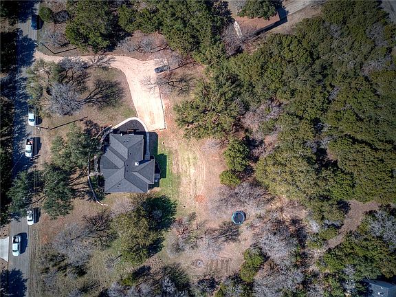 3rd image of 254 Mountain Dr