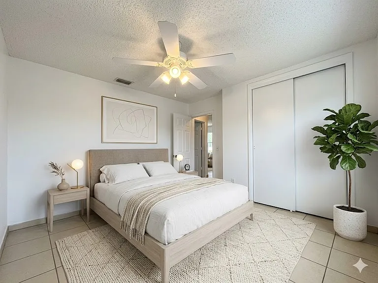 6543 SW 28th St #504 — Photo 2