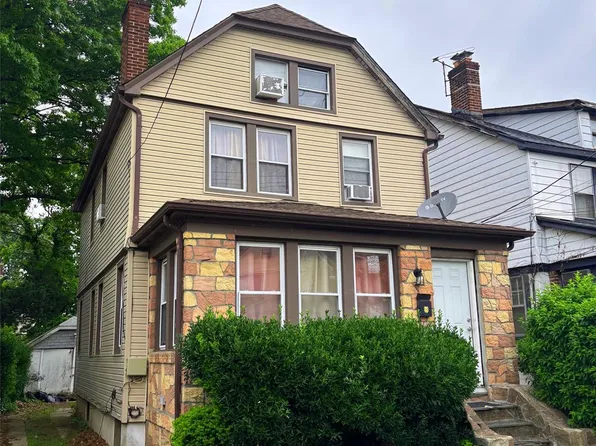 20515 111th Ave, Saint Albans, NY 11412
