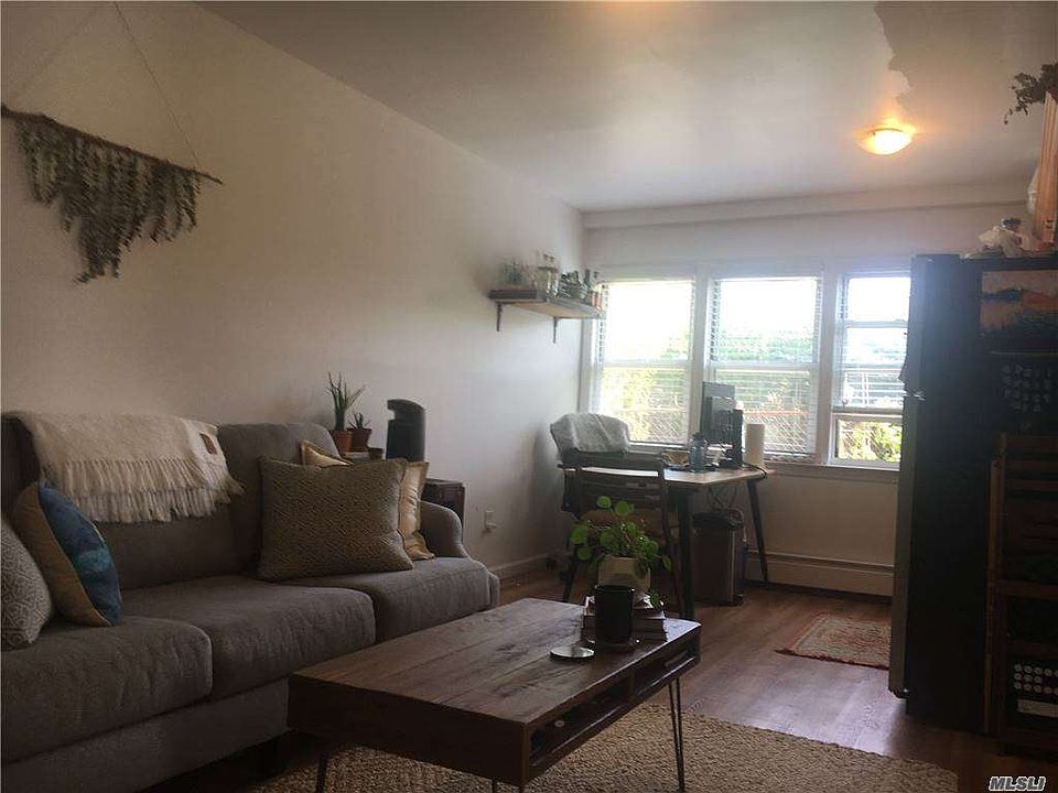 1st image of 326 W Park Ave APT 5A