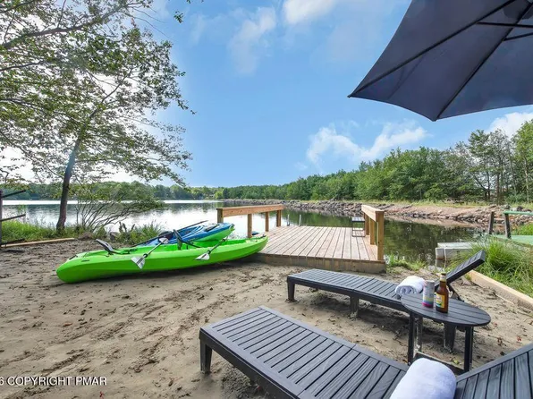 6029 Boardwalk Dr, Tobyhanna, PA 18466