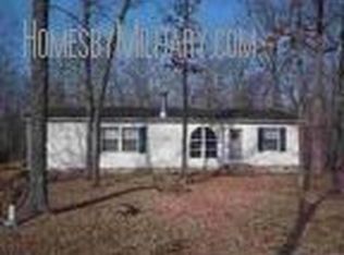 32343 Pleasant Ridge Dr, Warsaw, MO 65355