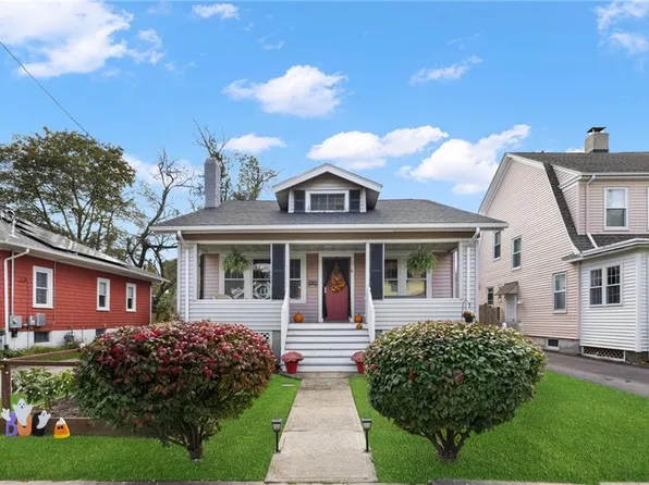 64 Ferncrest Ave, Cranston, RI 02905