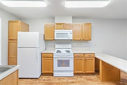 5th image of 131 Nevada Ave #11271075