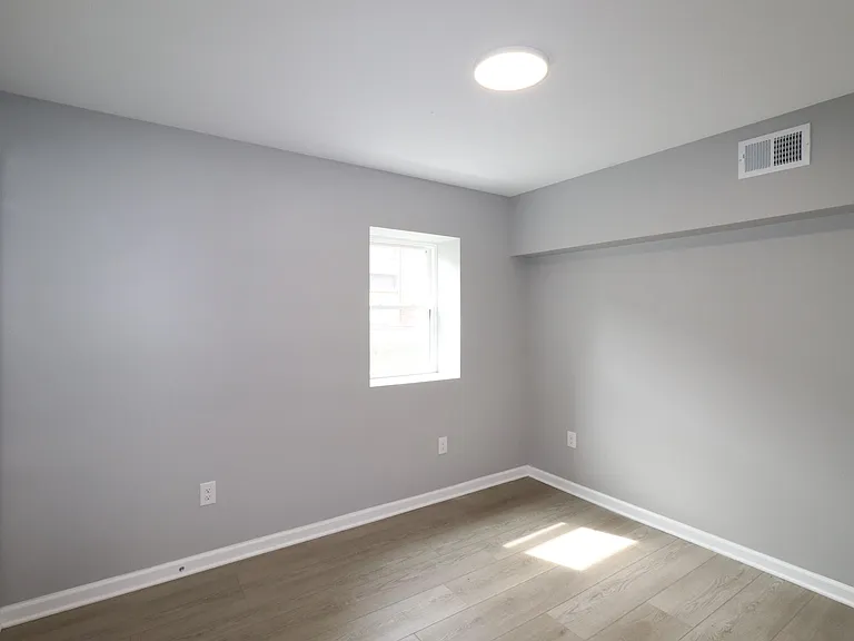 203 S 1st St #209 — Photo 6