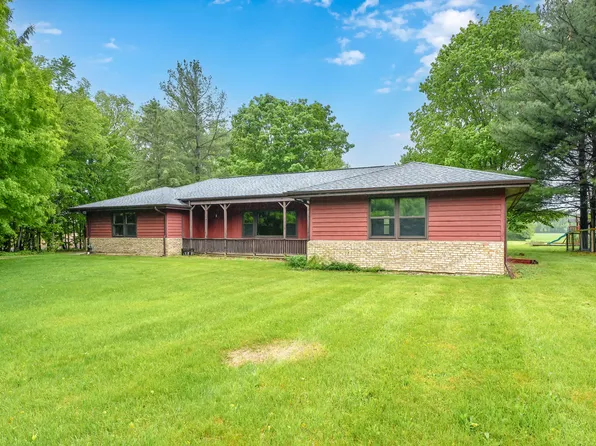 10531 E South Ave, Scotts, MI 49088