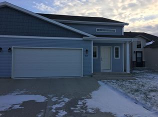 923 30th Ave W, West Fargo, ND 58078