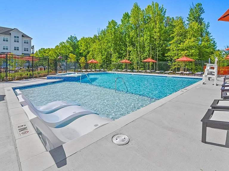 Fieldside Grande Apartments & Townhomes — Photo 39