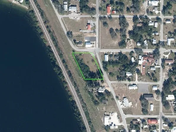 824 S Verona Ave, Avon Park, FL 33825