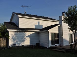 1213 Needham Rd, Naperville, IL 60563