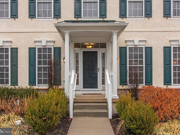 2nd image of 326 Elmhurst Dr