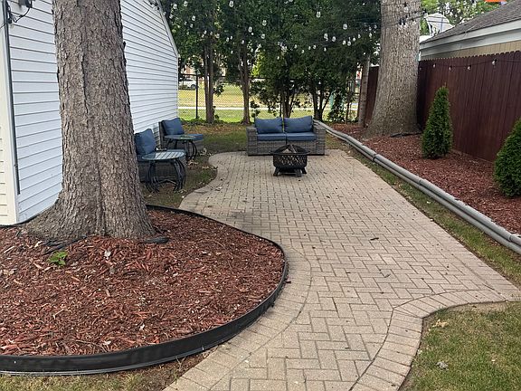 4th image of 22750 Law St