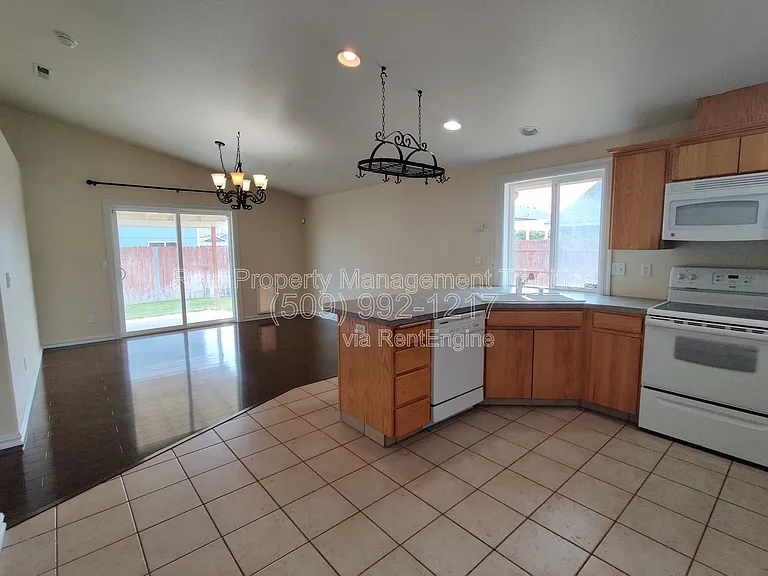 7912 Redonda Dr — Photo 8