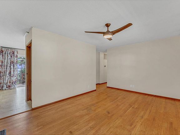 4th image of 3129 SW Grand Ct