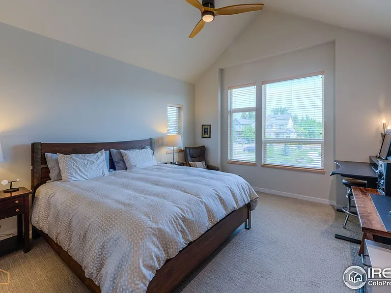 1364 Snowberry Ln — Photo 8