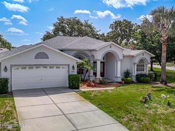 2nd image of 8206 Pinehurst Dr