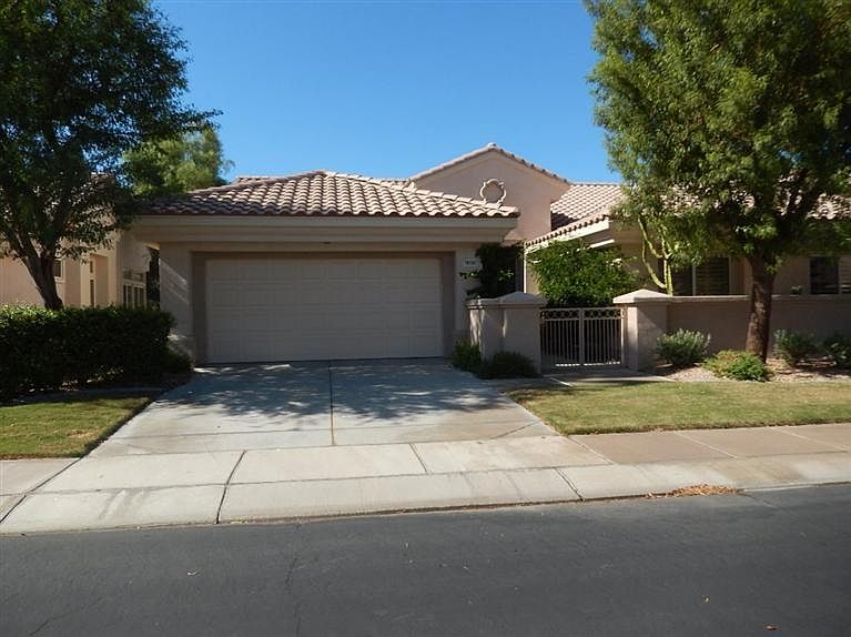1st image of 78390 Willowrich Dr N