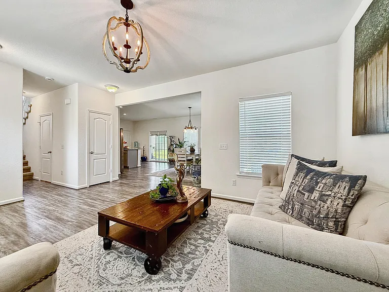 129 Corcoran Ln — Photo 32