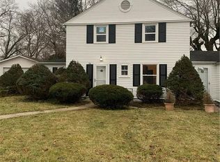 34 Hawthorne Dr, Fairborn, OH 45324