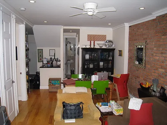 Rented by Level Group | media 9