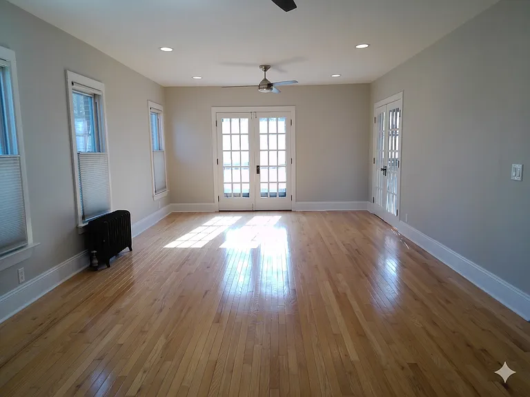 2041 N Main St #3 — Photo 9