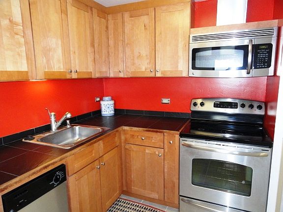 5th image of 876 Curtis St APT 3001