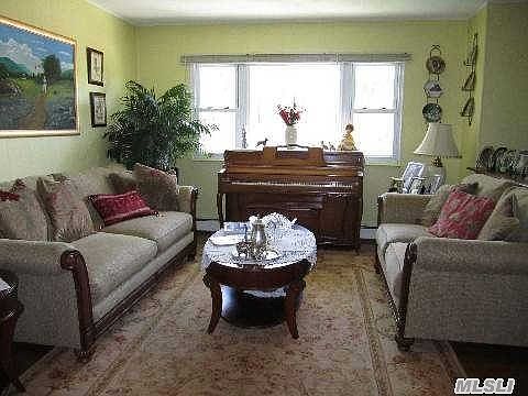 5th image of 52 Glenmore Ave