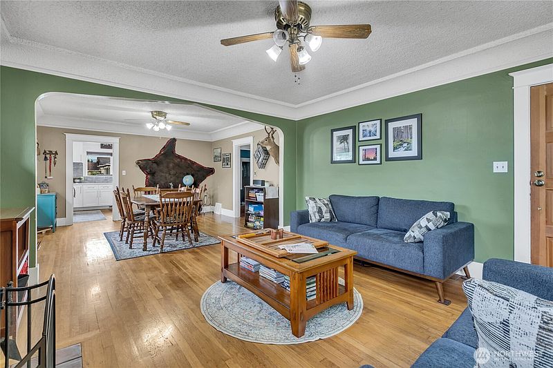 5th image of 1081 Lafromboise Street