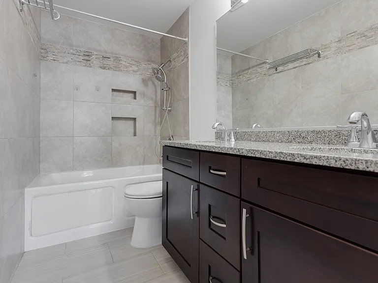 1113 Orleans Dr — Photo 15