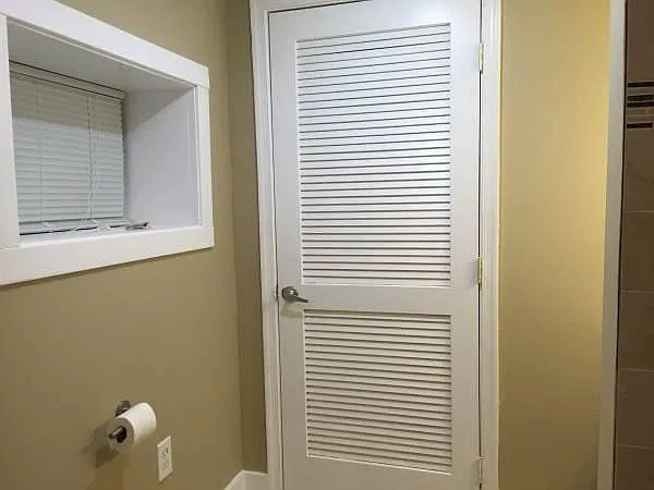 212 Adams St NE — Photo 6