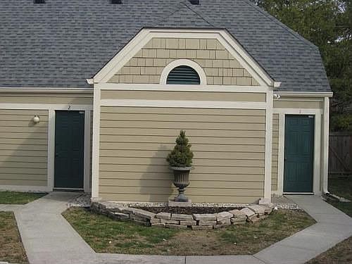 4th image of 1549 N Park Ave
