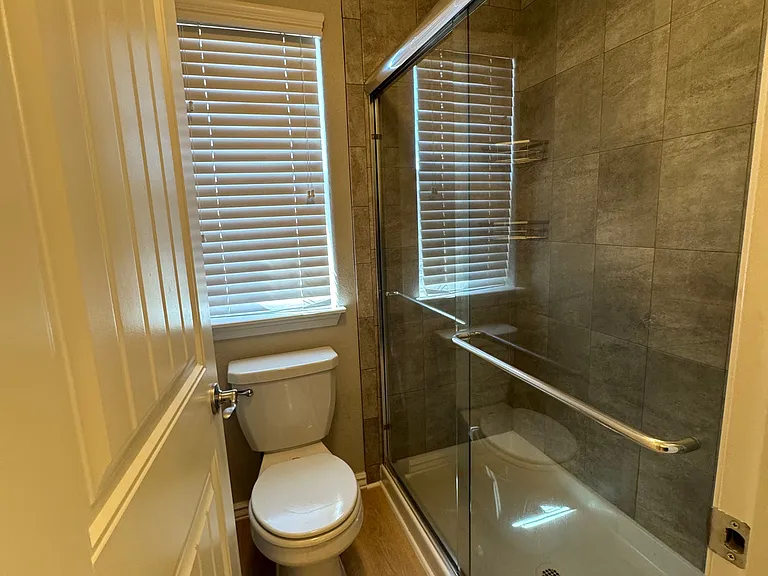 6802 Galpin Dr — Photo 15