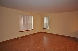 3rd image of 1218 Dahlia Ln