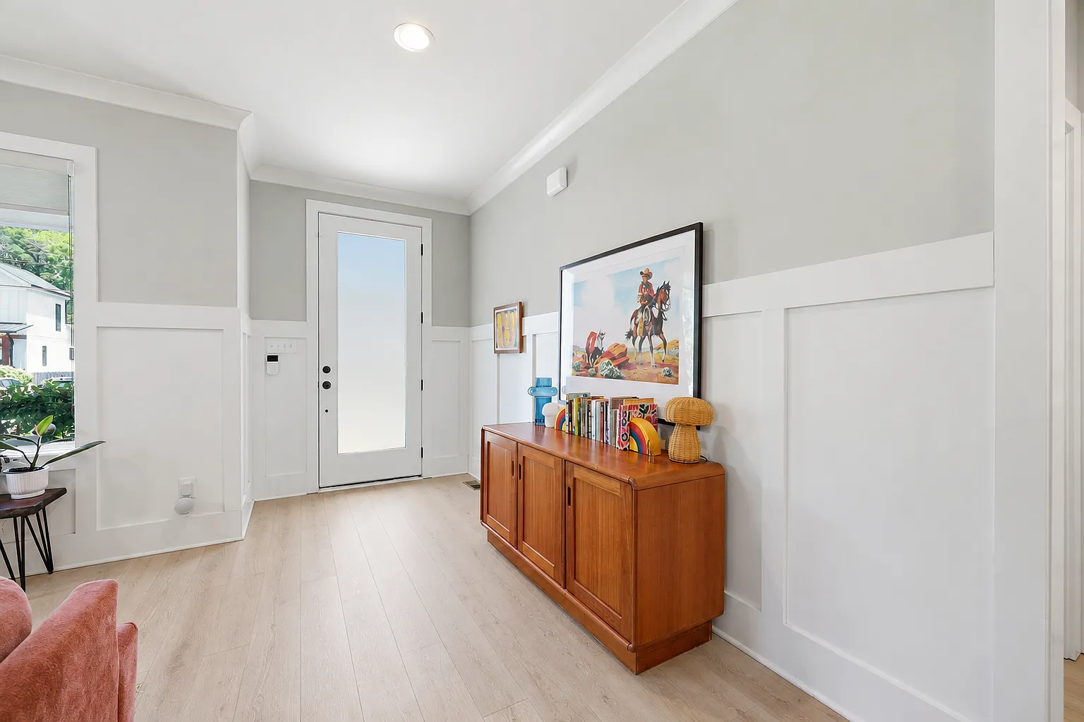 5 bed, 3083 sqft, $4,700 — Photo 2