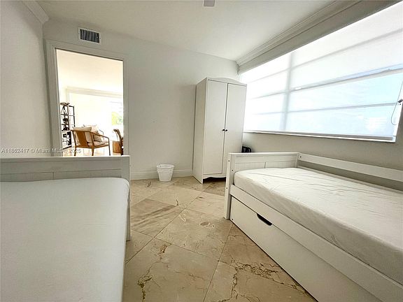 5th image of 177 Ocean Lane Dr APT 209