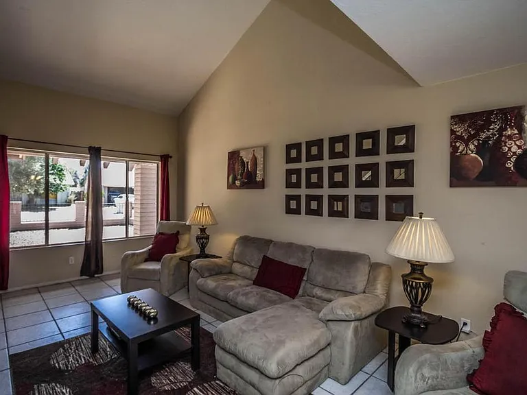 4348 E Maldonado Dr — Photo 2