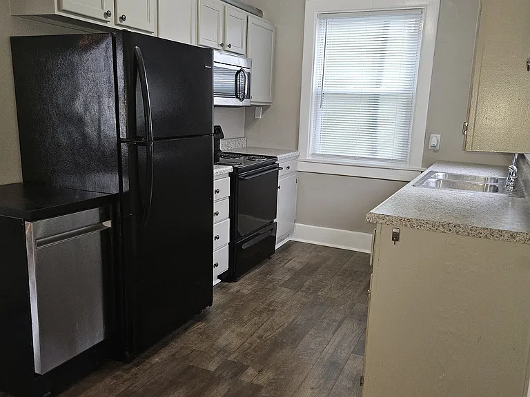 1527 Niles Ave #LOWER — Photo 3